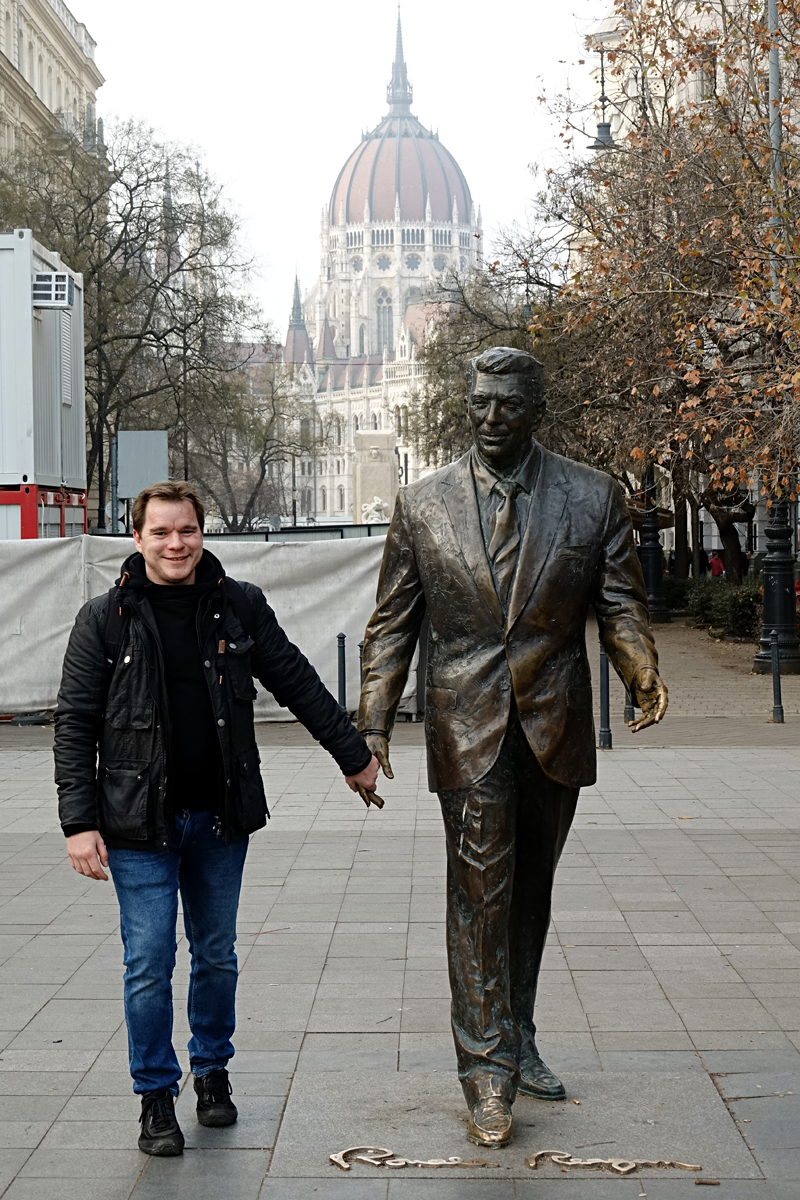 Budapest - Ronald Reagan Statue