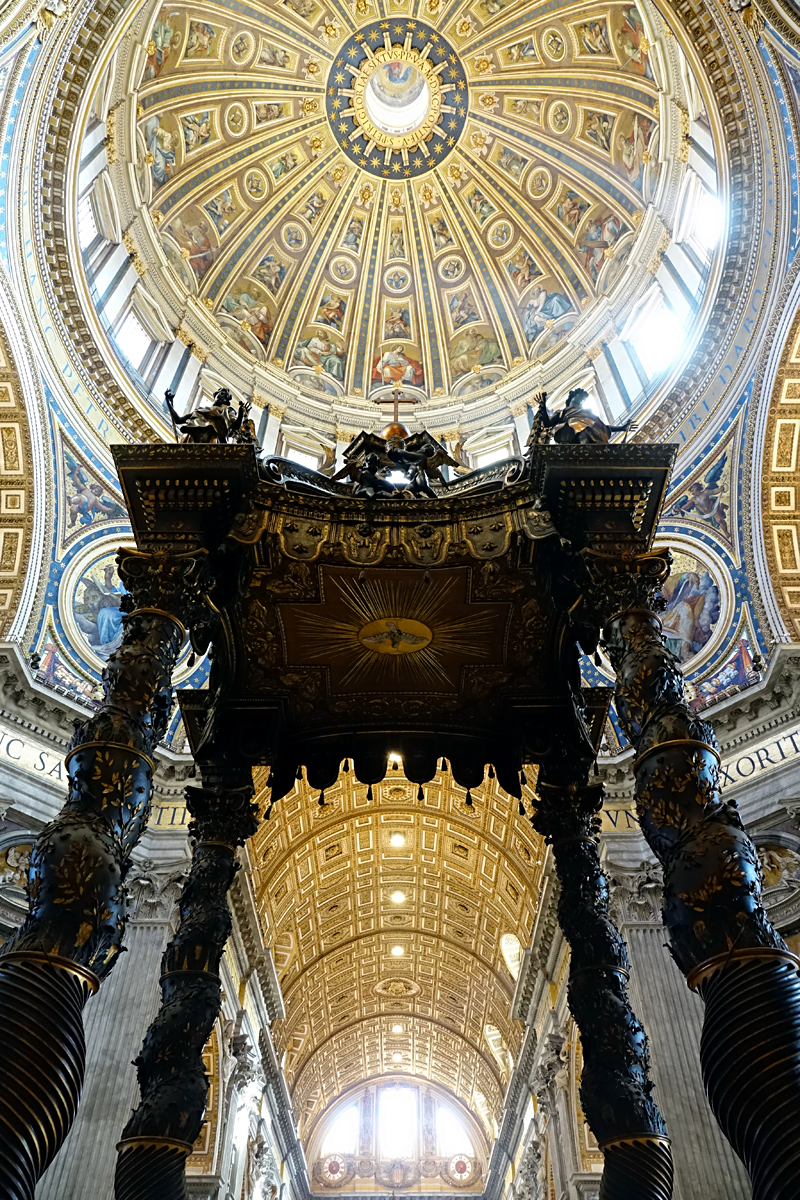 Petersdom - Baldachin