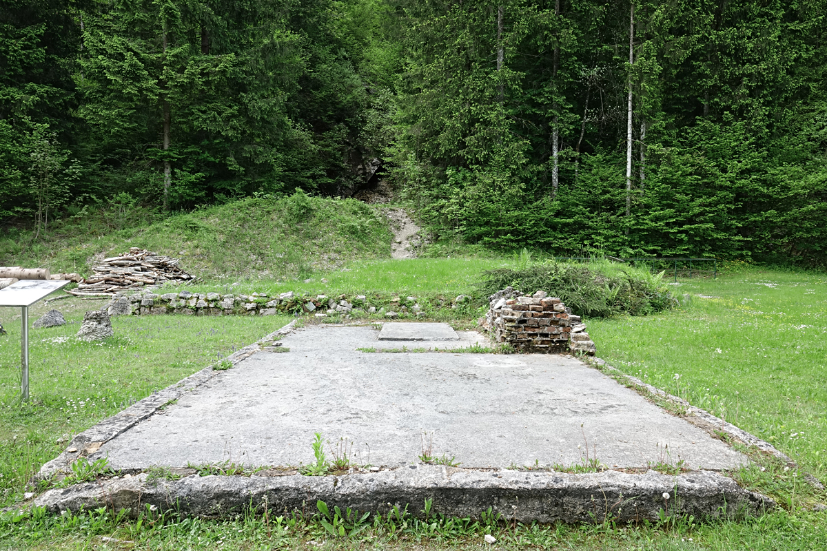 KZ Ebensee - Fundamente