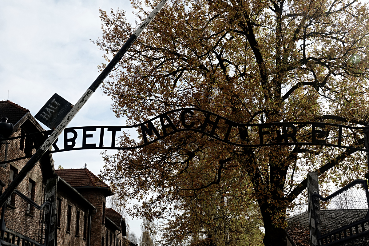 KZ Auschwitz 2022 - Arbeit macht frei