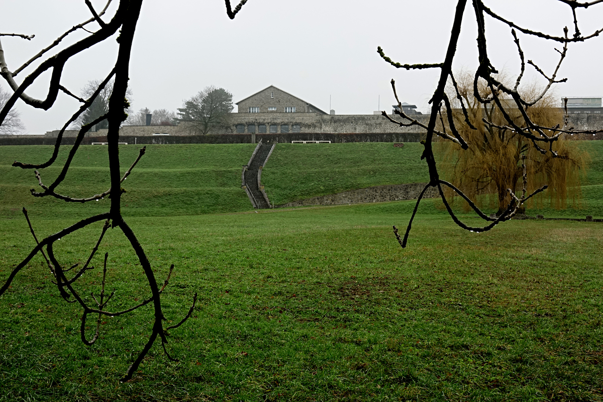 Sportplatz der SS - KZ Mauthausen Sportplatz der SS - KZ Mauthausen