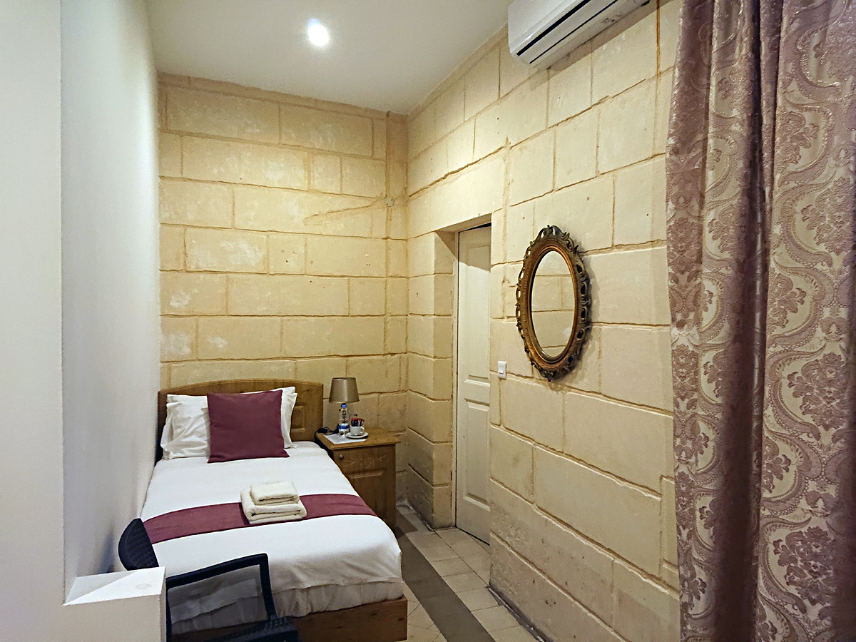 Point De Vue Guesthouse