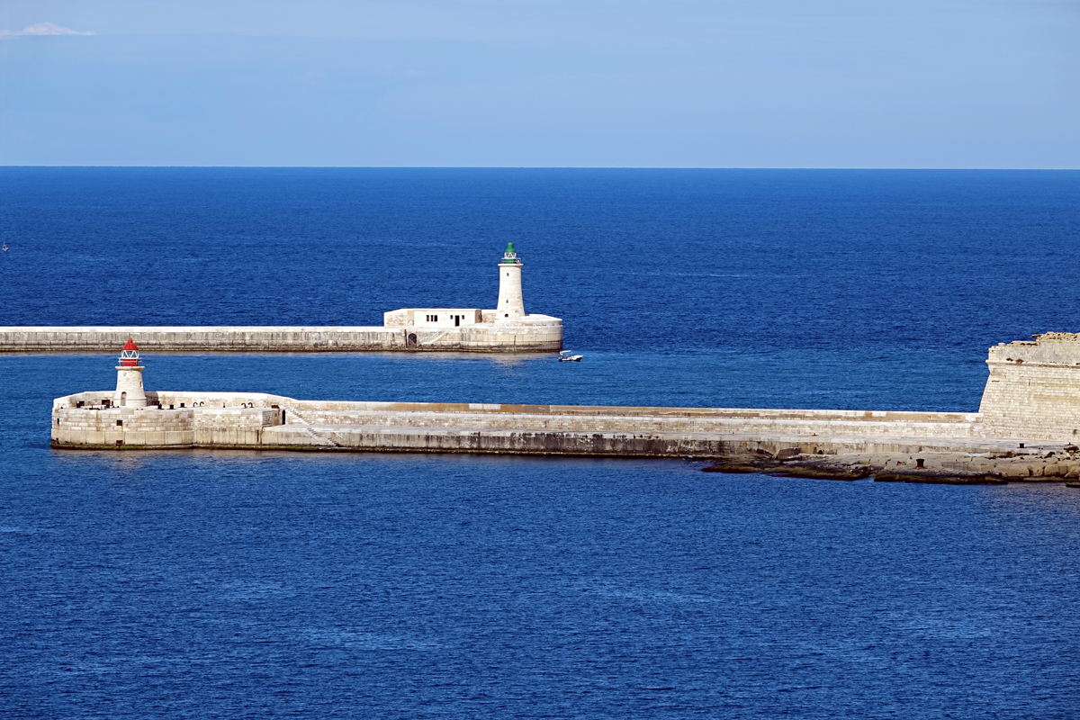 Blick zu St. Elmo Breakwater