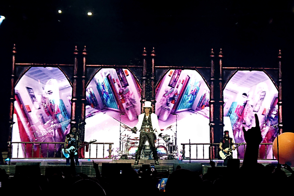 Amsterdam - Alice Cooper