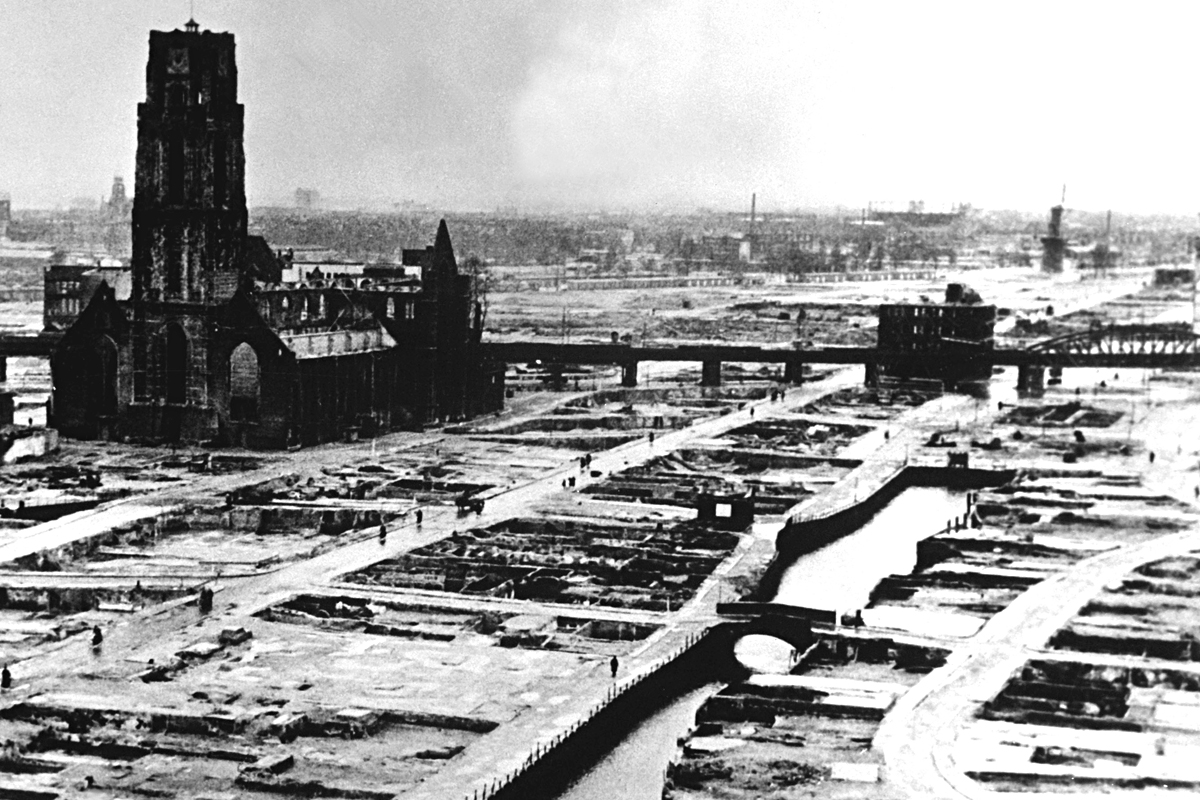 Rotterdam - Laurentskerk im 2. Weltkrieg