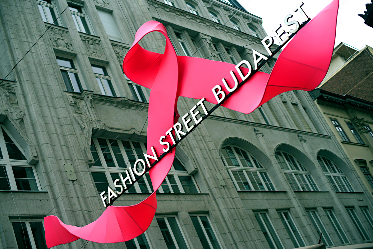 2025-10-11-Budapest-BUD00089 Fashion Street Budapest