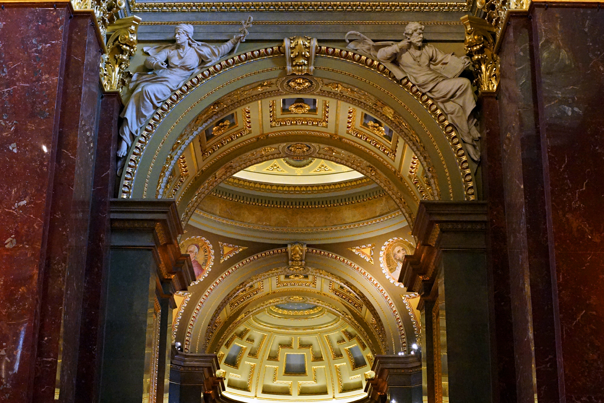 2025-10-11-Budapest-BUD00169 St.-Stephans-Basilika
