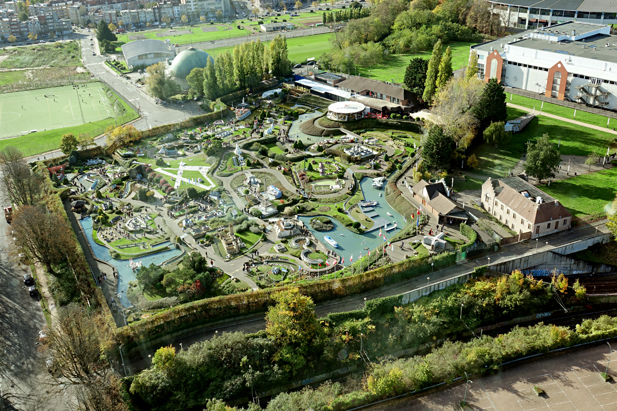 2025-10-30-Brüssel-BRU08224- Brüssel - Atomium
