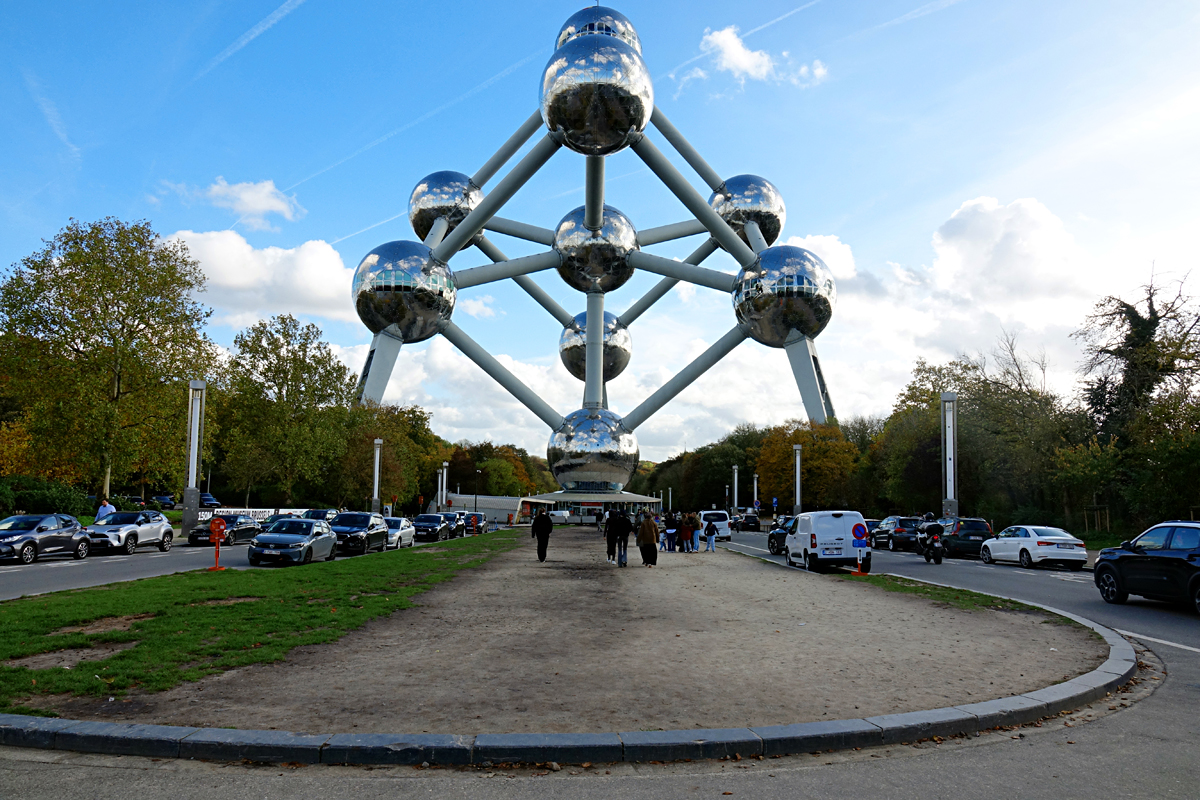 2025-10-30-Brüssel-BRU08261- Brüssel - Atomium