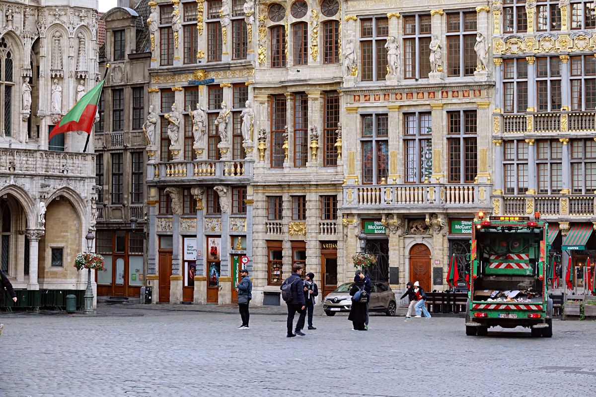2025-10-31-Brüssel-BRU08295- Brüssel - Grote Markt