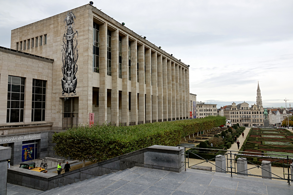 2025-10-31-Brüssel-BRU08307- Brüssel - Königliche Bibliothek am Mont des Arts (Kunstberg)