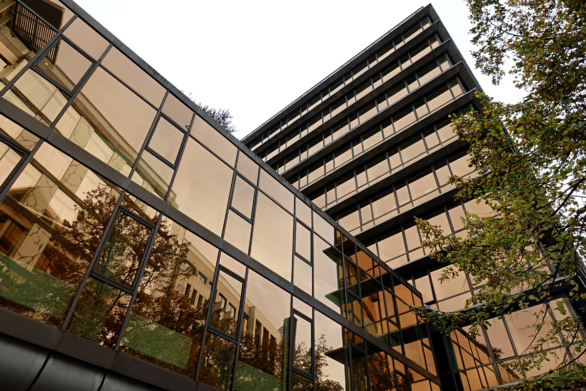 2025-10-31-Brüssel-BRU08345- Brüssel - EP-Gebäude am Square de Meeûs