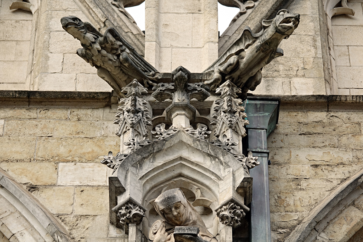 2025-10-31-Brüssel-BRU08403- Brüssel - Notre-Dame du Sablon