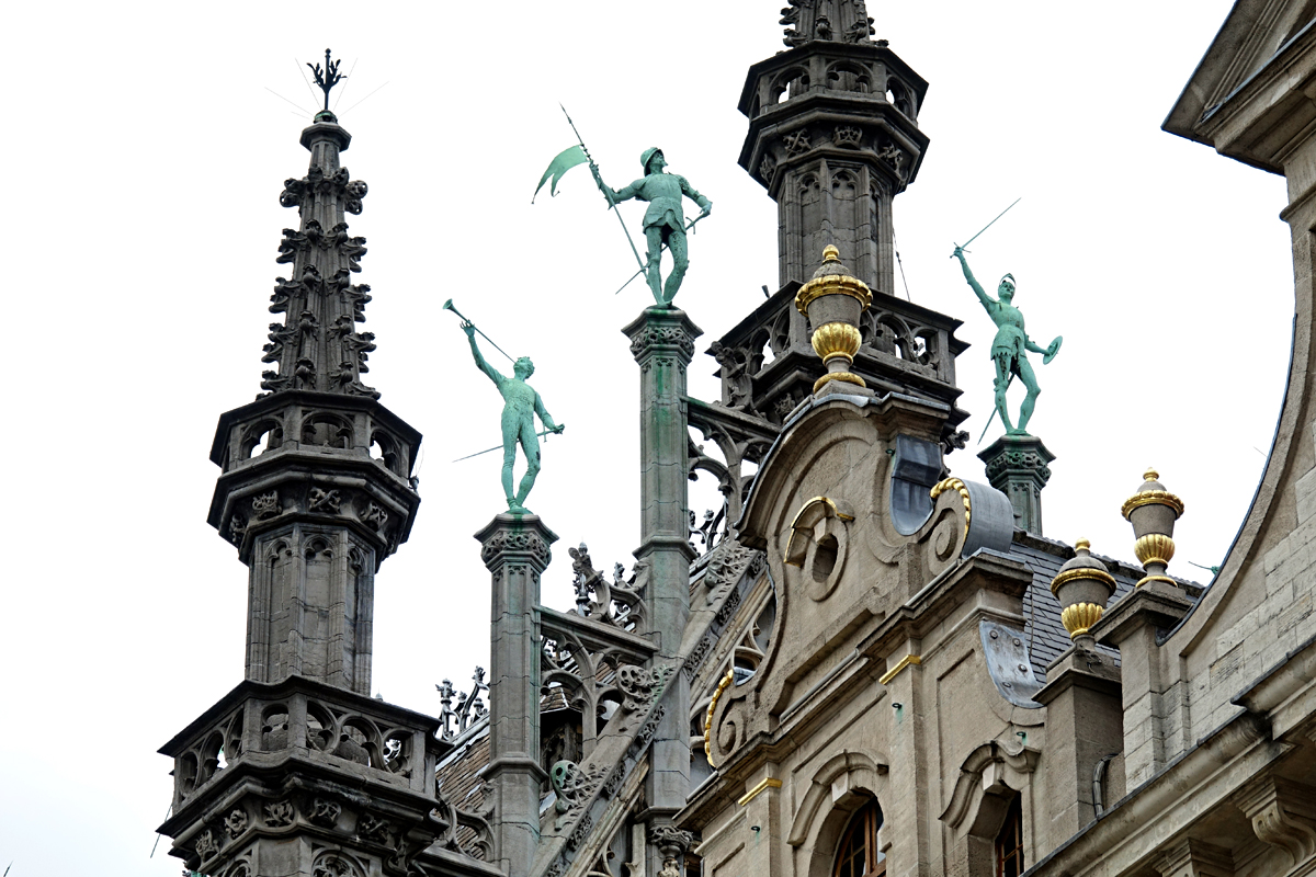 2025-10-31-Brüssel-BRU08452- Brüssel - Grote Markt