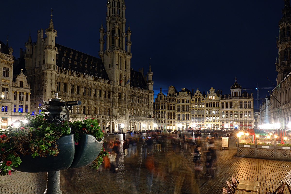 2025-10-31-Brüssel-BRU08540- Brüssel - Grote Markt