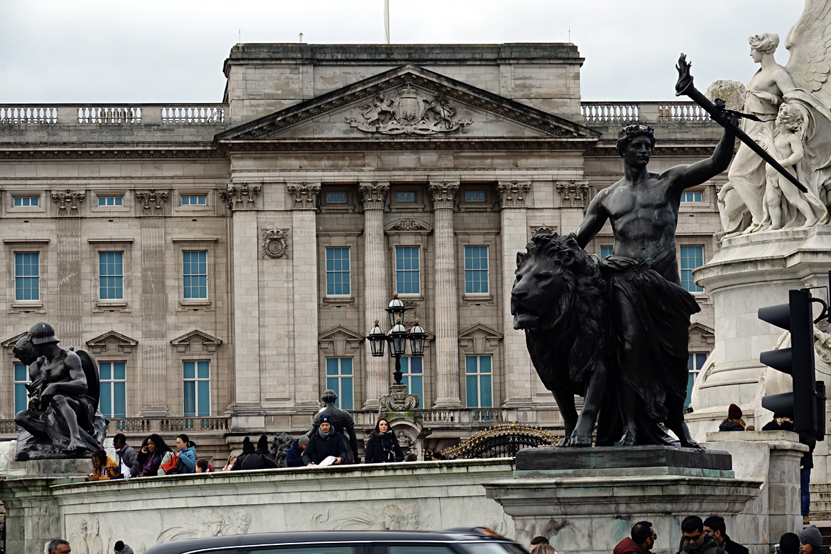2020-01-04-London-DSC02673 London - Queen Victoria Memorial vor dem Buckingham Palace