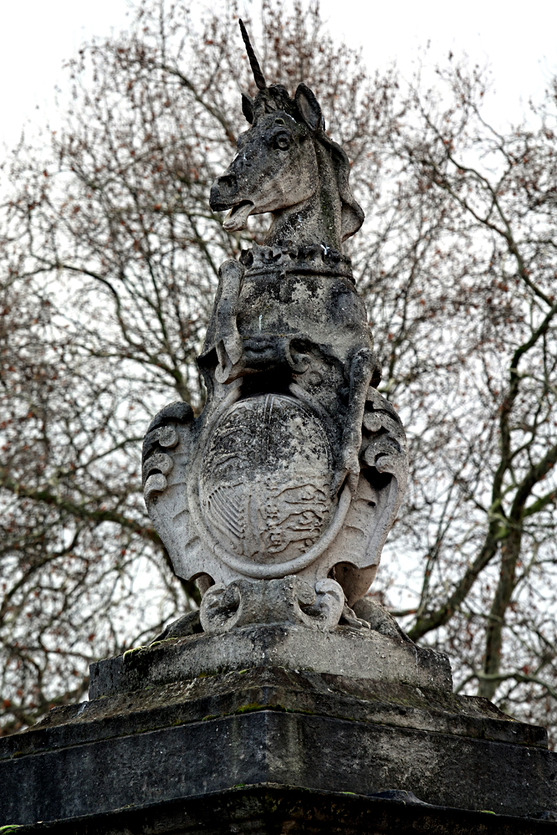 2020-01-04-London-DSC02701 Pferti - Pferti aus Stein