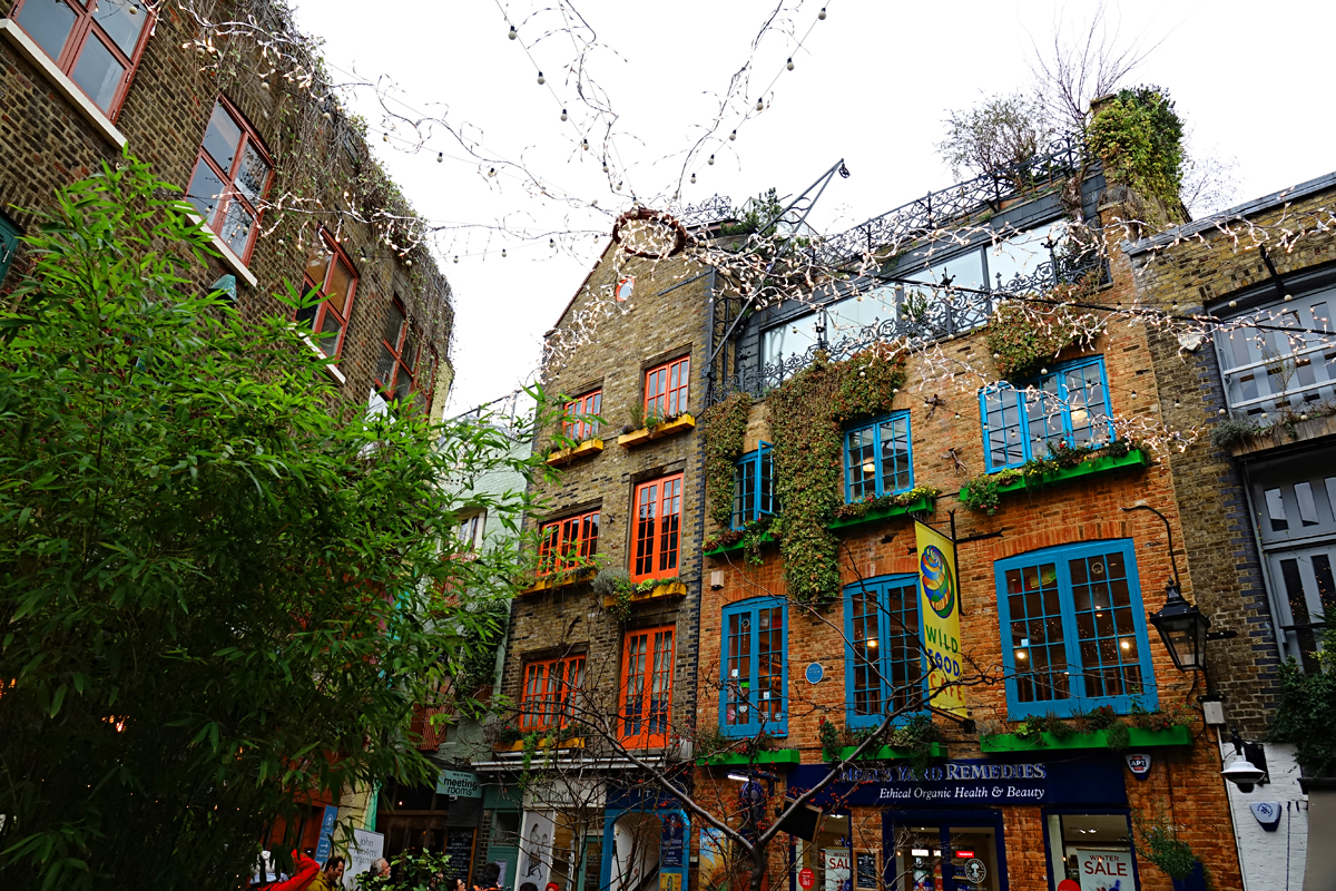 2020-01-05-London-DSC02990 London - Neal’s Yard