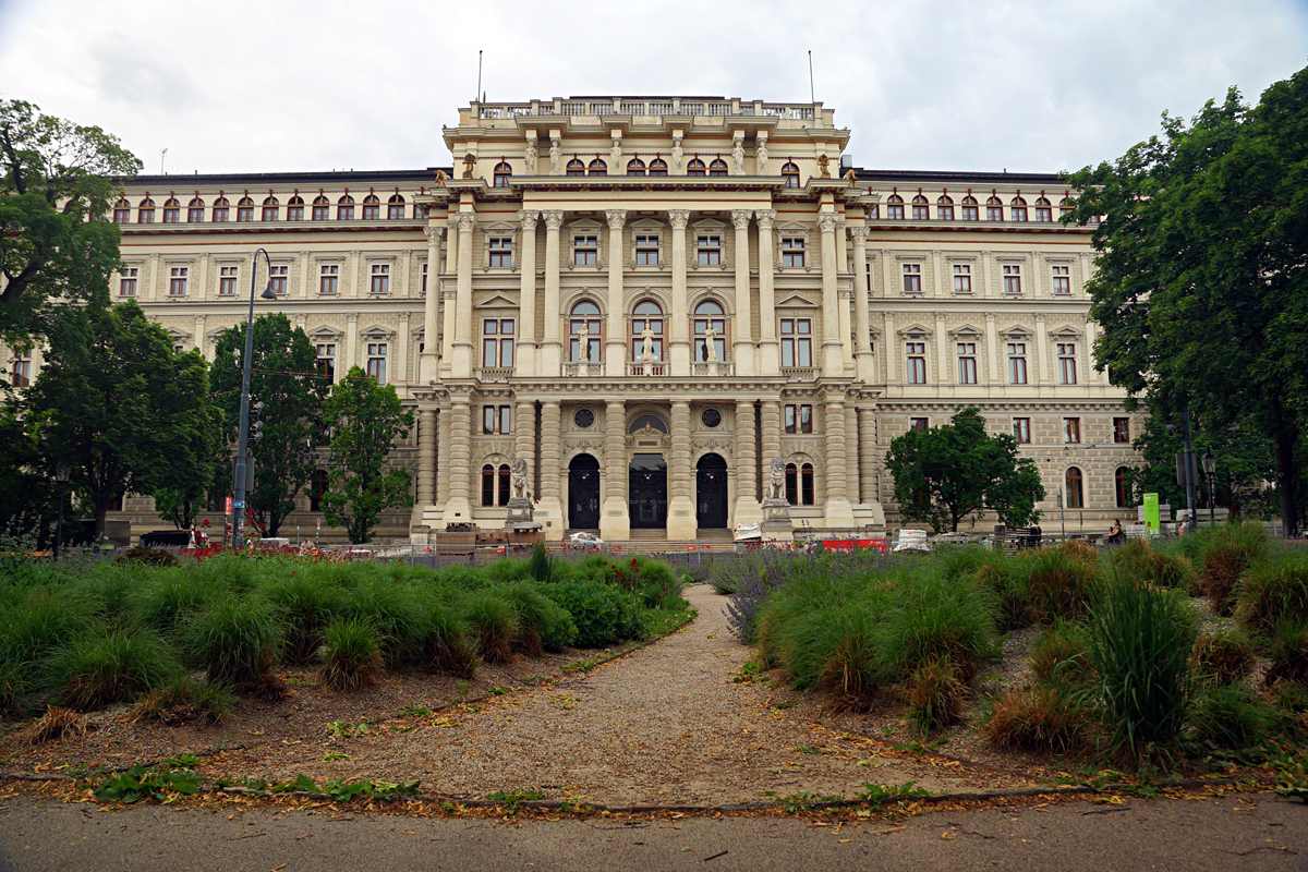 Justizpalast