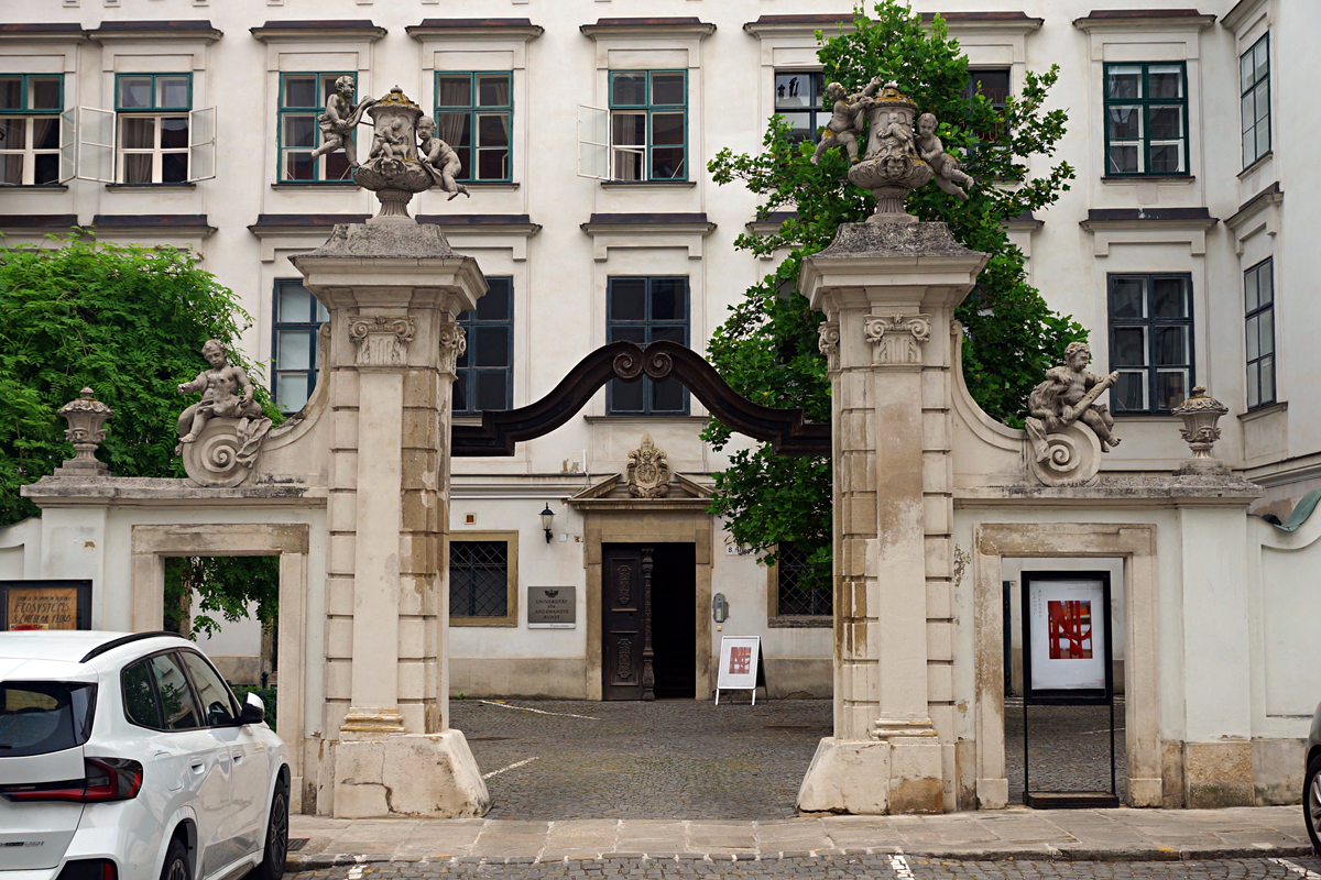 Heiligenkreuzerhof