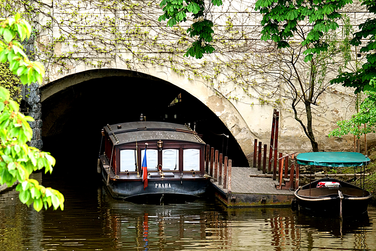 2019-05-04-Prag-DSC08852 Prag 2019 - an der Moldau