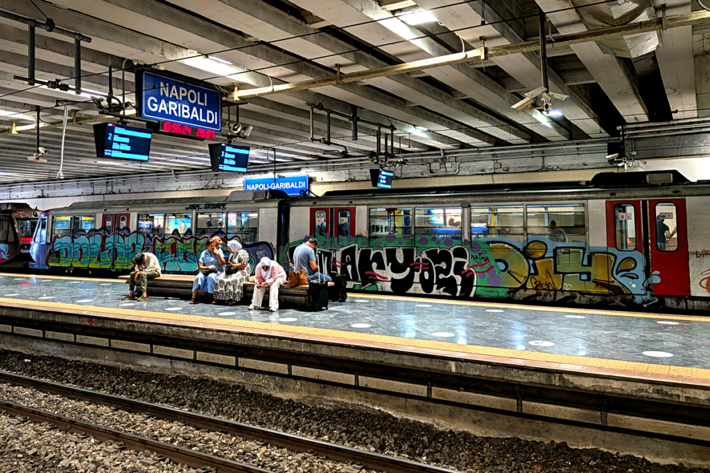 Bahnhof von Neapel