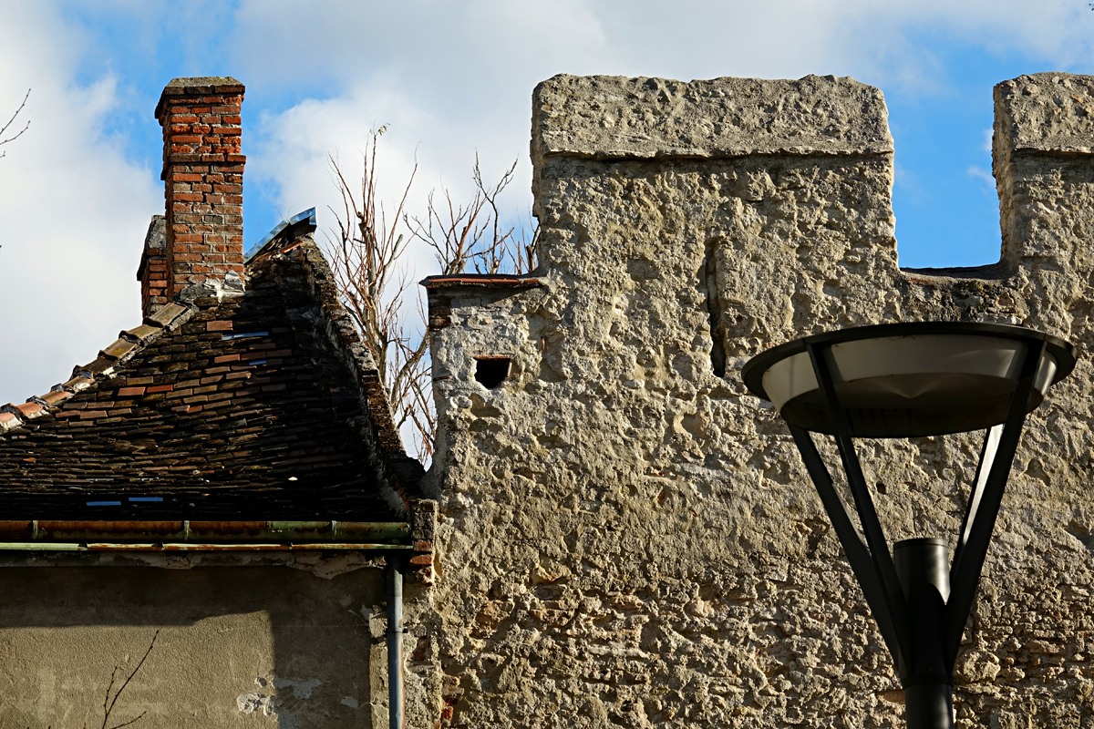 2022-11-27-Wr-Neustadt-DSC00704 Wiener Neustadt - Stadtmauer